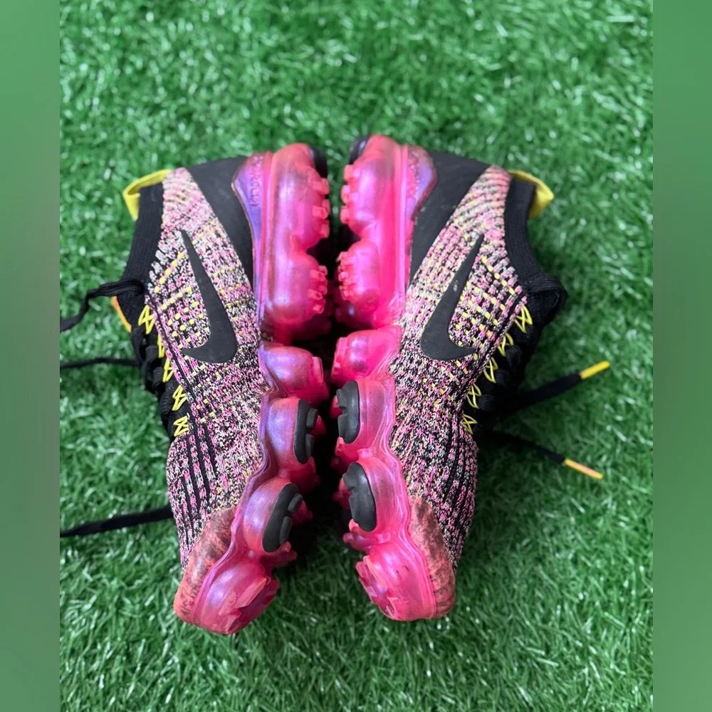 Nike excellent preowned